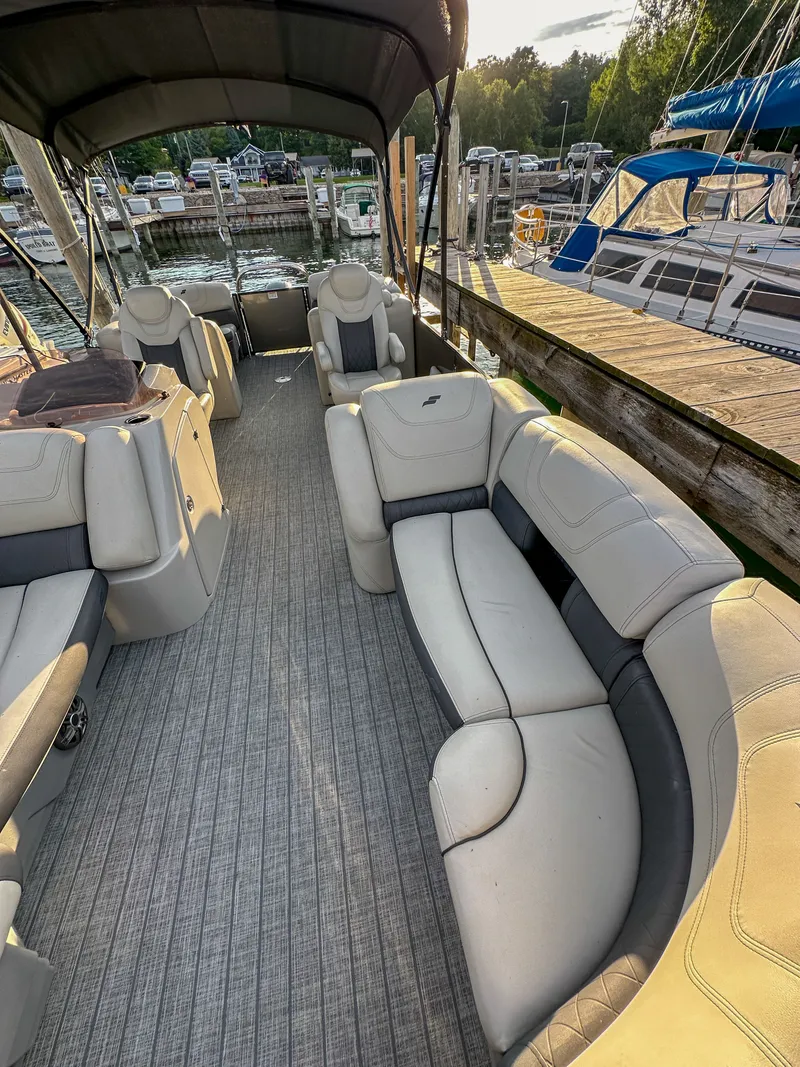 Slide: The Image of Starcraft 25 SLS 2021 - 30