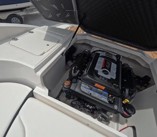 Slide: The Image of Chaparral SSi 23 In Stock Trailer included 2026 - 14