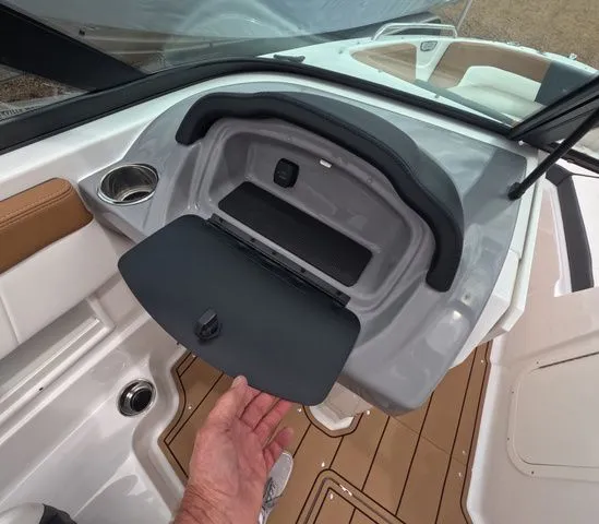 Slide: The Image of Chaparral SSi 23 In Stock Trailer included 2026 - 29