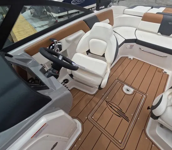 Slide: The Image of Chaparral SSi 23 In Stock Trailer included 2026 - 31