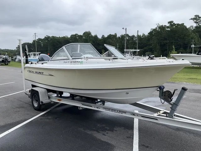 Slide: The Image of Sea Hunt Escape 186 2006 - 16