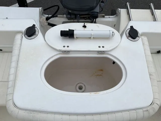 Slide: The Image of Sea Hunt Escape 186 2006 - 5