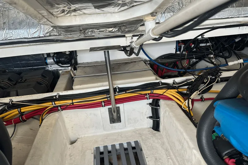 Slide: The Image of Tiara 2900 Coronet 1999 - 29