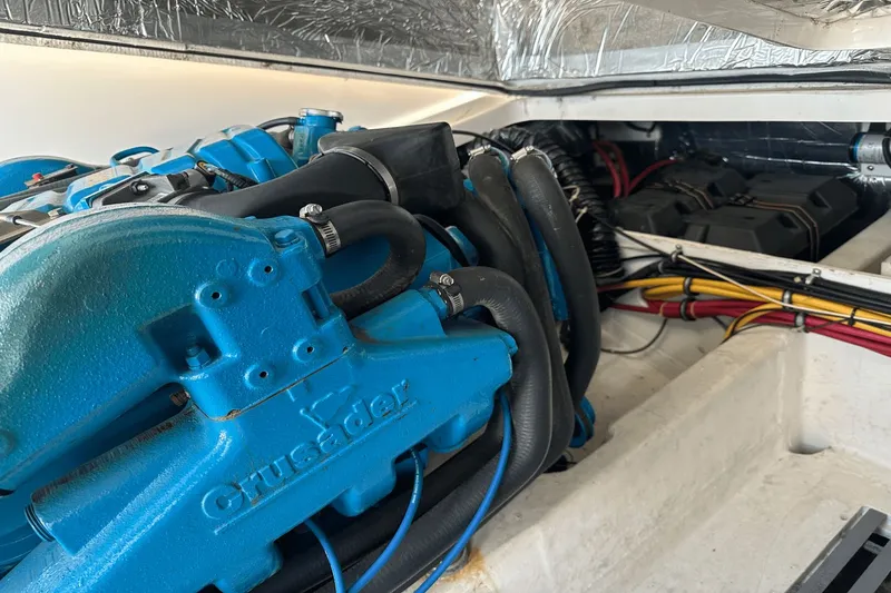 Slide: The Image of Tiara 2900 Coronet 1999 - 30