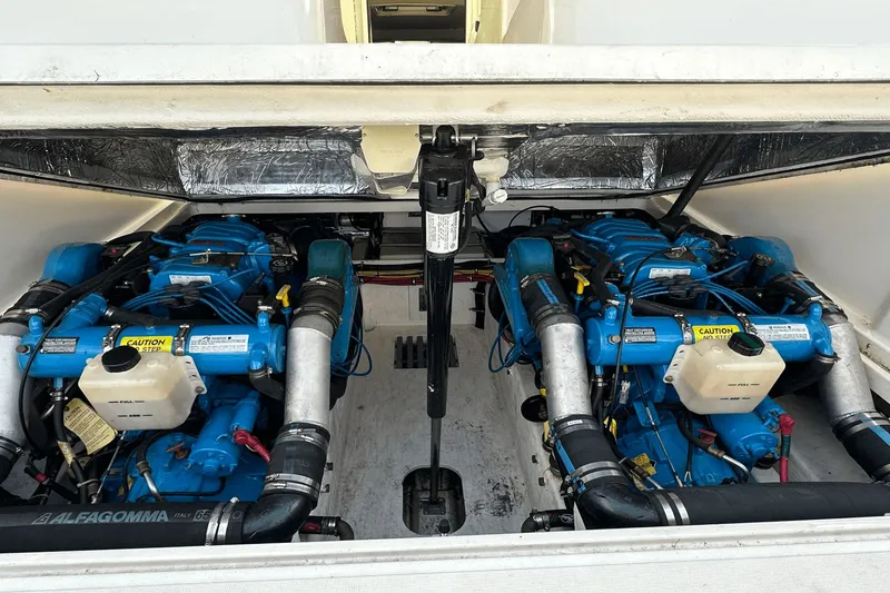 Slide: The Image of Tiara 2900 Coronet 1999 - 31