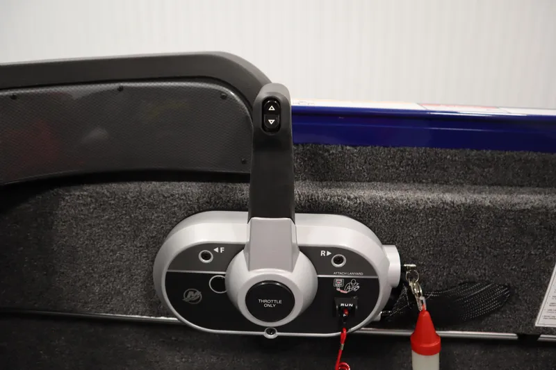 Slide: The Image of Throttle control of 2026 Crestliner 1650 Hawk Side Console boat. - 30