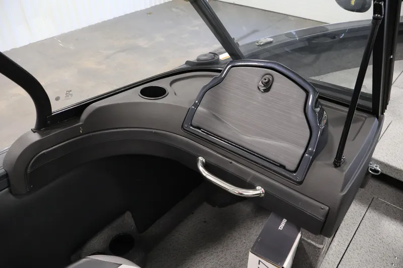 Slide: The Image of Humminbird Helix 7 fish finder on 2026 Crestliner 1750 Super Hawk dashboard. - 23