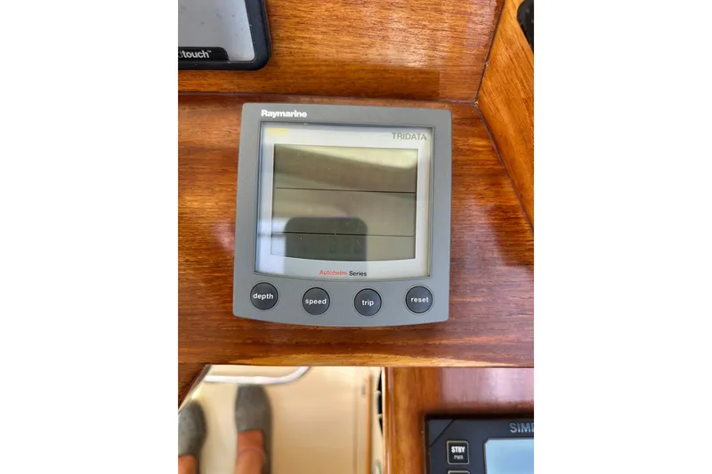 Slide: The Image of Raymarine Tridata display on 2000 Hinckley Picnic Boat 36 dashboard. - 30