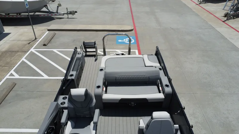 Slide: The Image of Avalon CAT VRB23T 2025 - 23