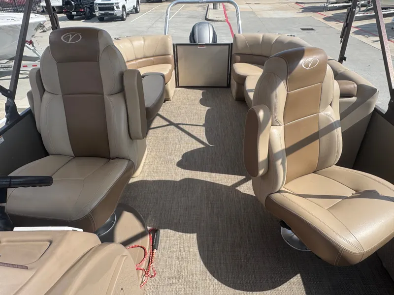 Slide: The Image of Veranda V2275RC 2017 - 17