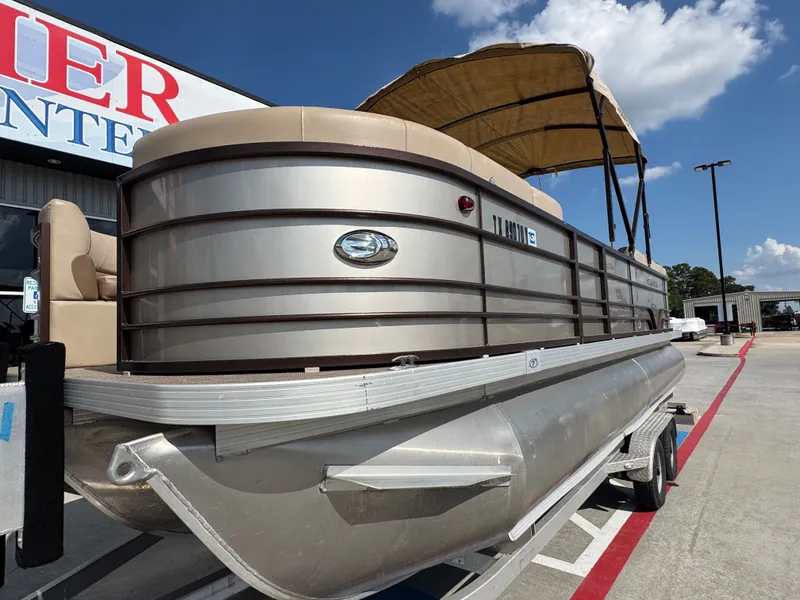 Slide: The Image of Veranda V2275RC 2017 - 7