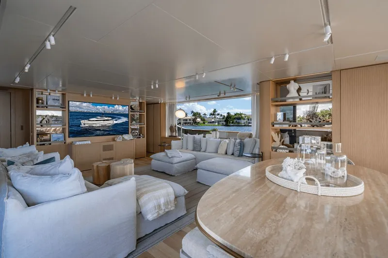 Slide: The Image of Sanlorenzo SD 90 2024 - 106