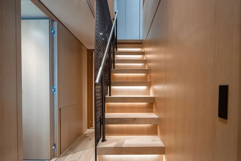 Slide: The Image of Sanlorenzo SD 90 2024 - 133