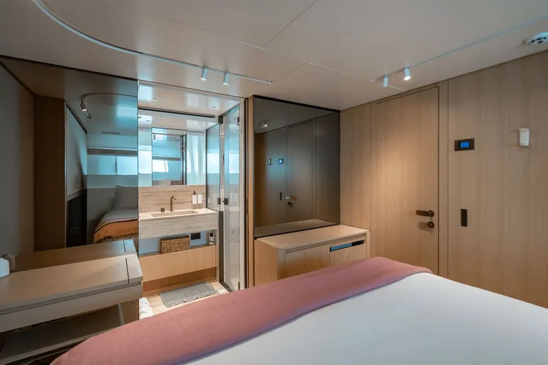 Slide: The Image of Sanlorenzo SD 90 2024 - 137