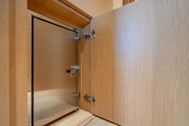 Slide: The Image of Sanlorenzo SD 90 2024 - 152