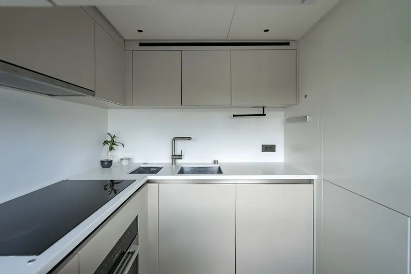 Slide: The Image of Sanlorenzo SD 90 2024 - 164