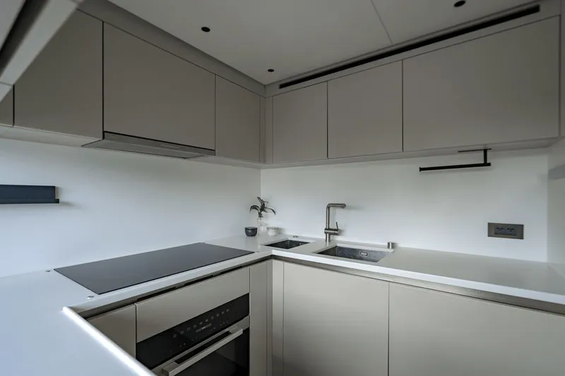 Slide: The Image of Sanlorenzo SD 90 2024 - 165