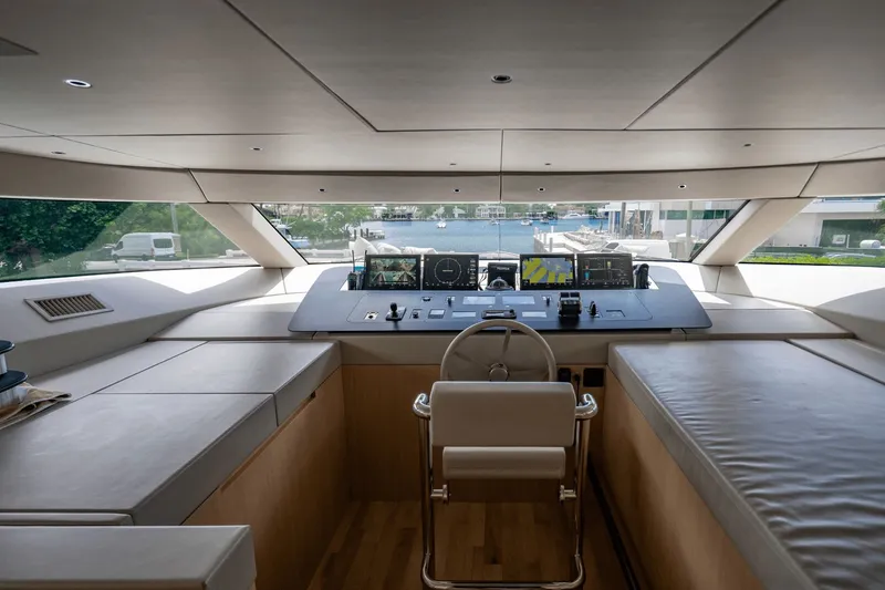 Slide: The Image of Sanlorenzo SD 90 2024 - 168