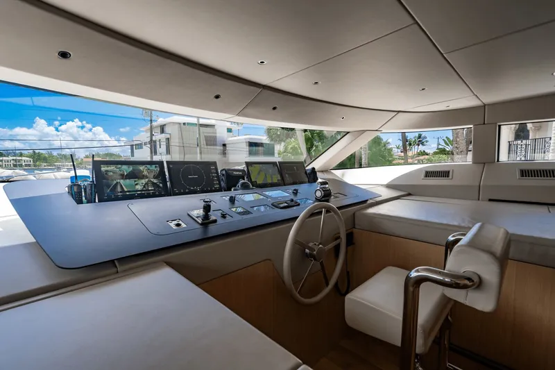 Slide: The Image of Sanlorenzo SD 90 2024 - 170