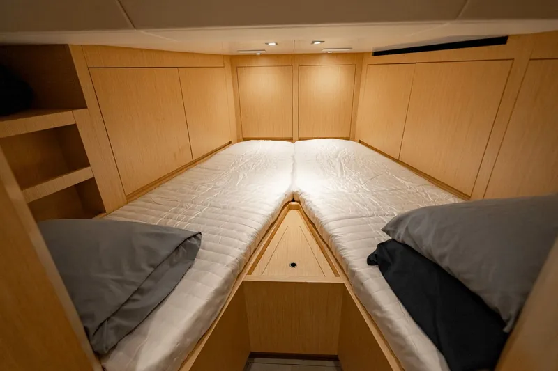 Slide: The Image of Sanlorenzo SD 90 2024 - 174