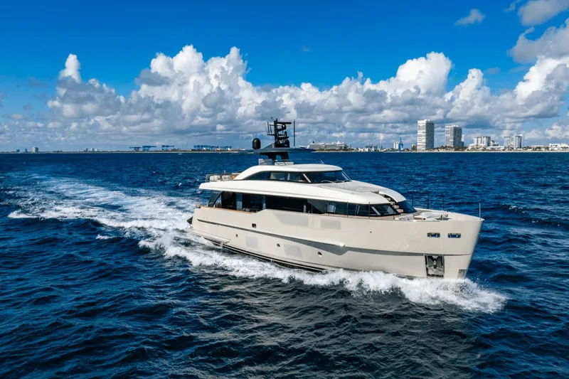 Slide: The Image of Sanlorenzo SD 90 2024 - 20