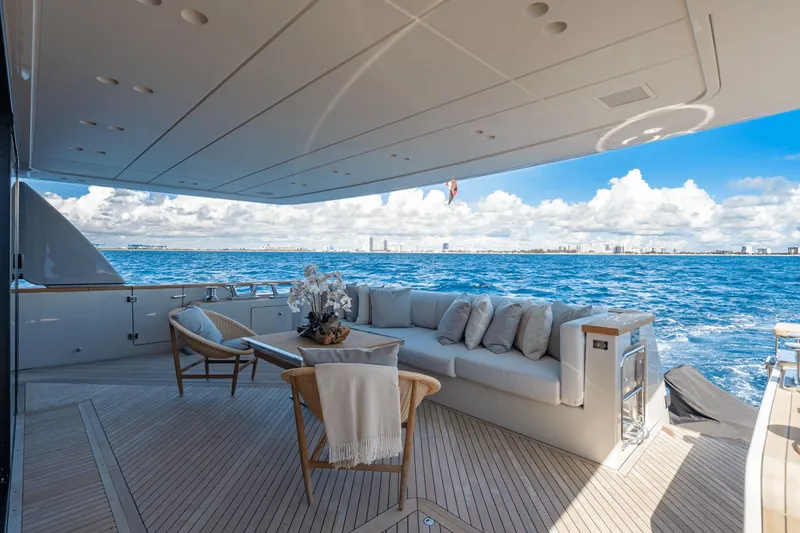 Slide: The Image of Sanlorenzo SD 90 2024 - 36