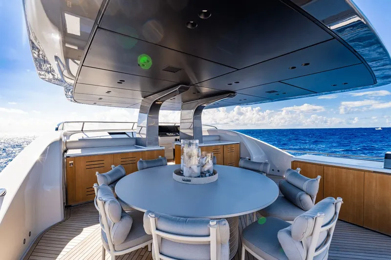 Slide: The Image of Sanlorenzo SD 90 2024 - 62