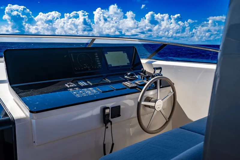 Slide: The Image of Sanlorenzo SD 90 2024 - 65