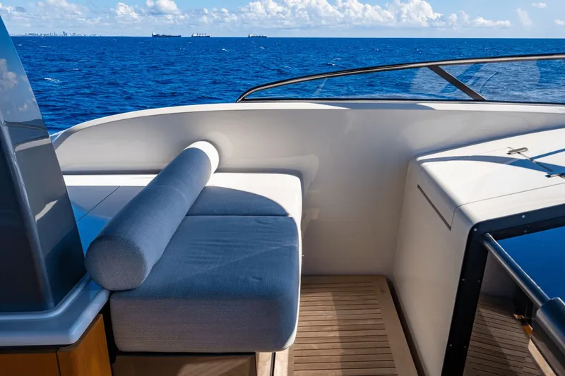 Slide: The Image of Sanlorenzo SD 90 2024 - 68