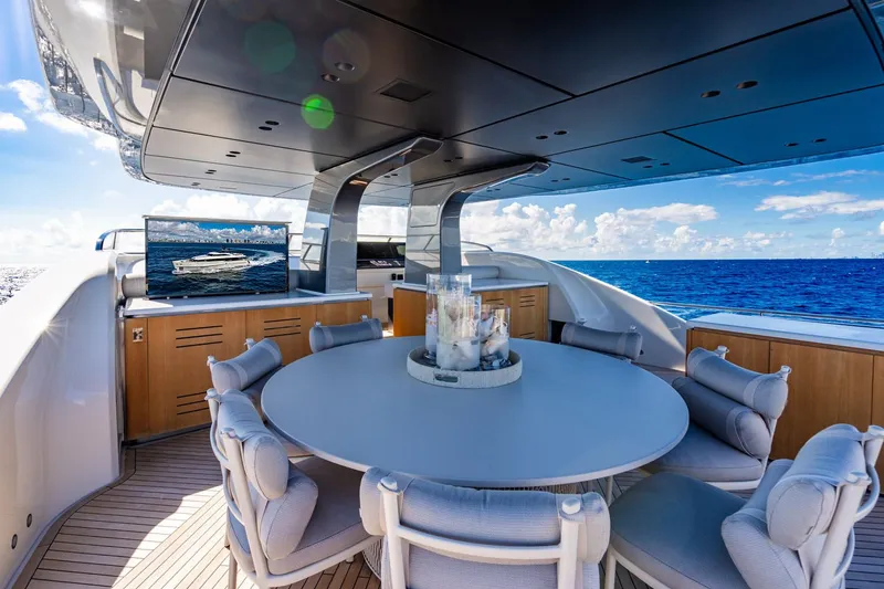 Slide: The Image of Sanlorenzo SD 90 2024 - 74