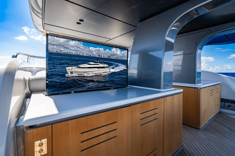 Slide: The Image of Sanlorenzo SD 90 2024 - 76