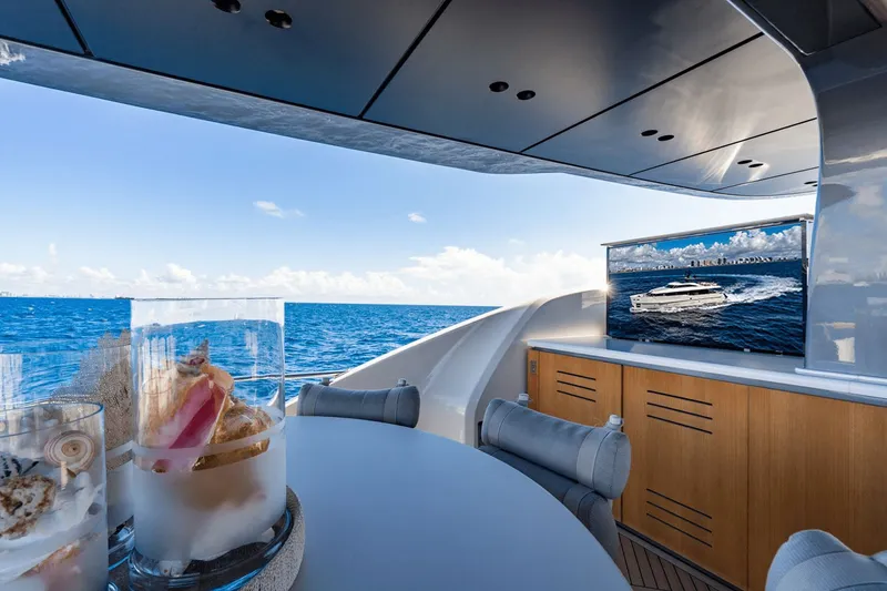 Slide: The Image of Sanlorenzo SD 90 2024 - 77