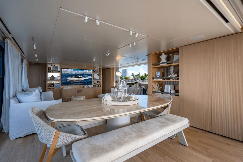 Slide: The Image of Sanlorenzo SD 90 2024 - 91