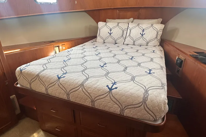 Slide: The Image of Cozy bedroom in 1995 Ocean Alexander 486 Classicco Pilothouse with nautical-themed bedding. - 35