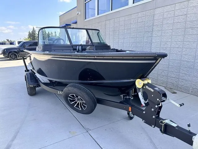 Slide: The Image of Lund 1800 Explorer Sport 2026 - 5