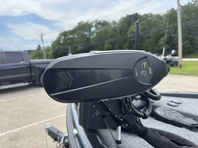 Slide: The Image of Phoenix Bass Boat 920 Elite 2025 - 11