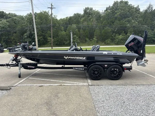Slide: The Image of Phoenix Bass Boat 920 Elite 2025 - 18