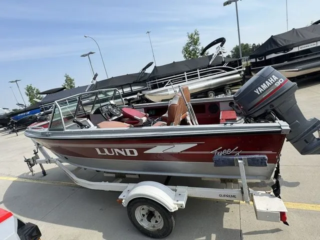 Slide: The Image of Lund 1650 Tyee II 1994 - 5