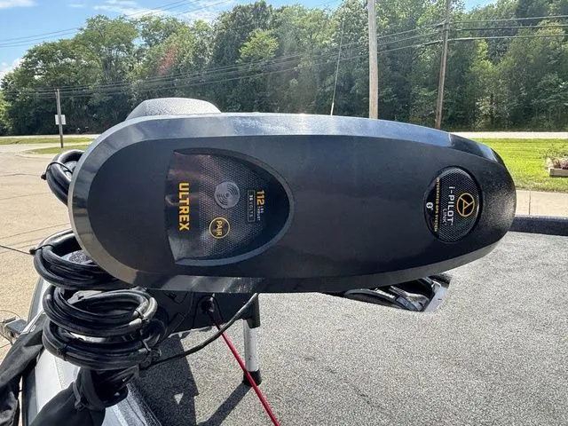 Slide: The Image of Skeeter FXR20 2021 - 12