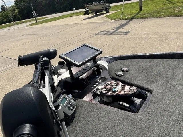 Slide: The Image of Skeeter FXR20 2021 - 13