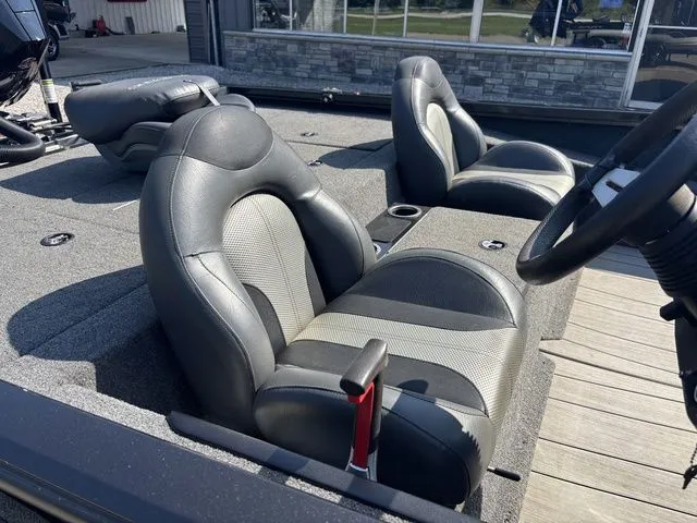 Slide: The Image of Vexus AVX2080 2019 - 6