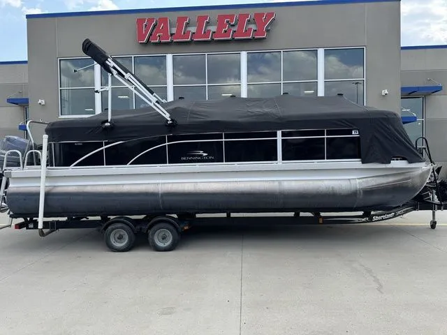 Slide: The Image of Bennington 24SSRX Pontoon 2013 - 22