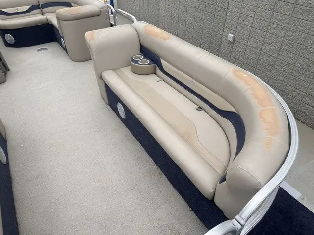 Slide: The Image of Avalon LS 2300 2012 - 12