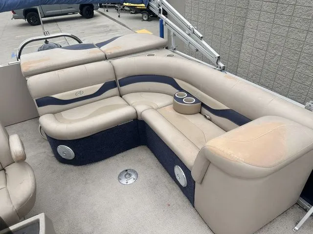 Slide: The Image of Avalon LS 2300 2012 - 14