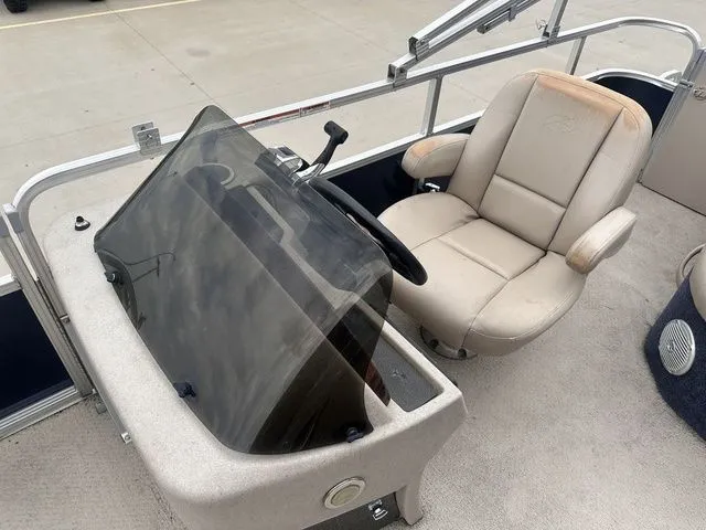 Slide: The Image of Avalon LS 2300 2012 - 15