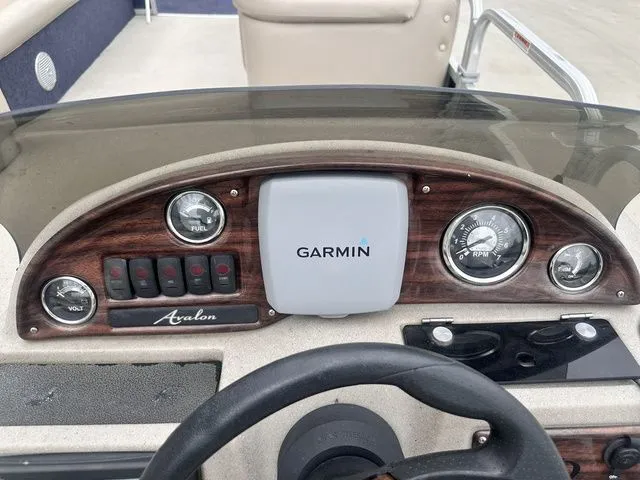 Slide: The Image of Avalon LS 2300 2012 - 21