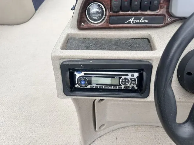 Slide: The Image of Avalon LS 2300 2012 - 22