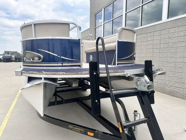 Slide: The Image of Avalon LS 2300 2012 - 3