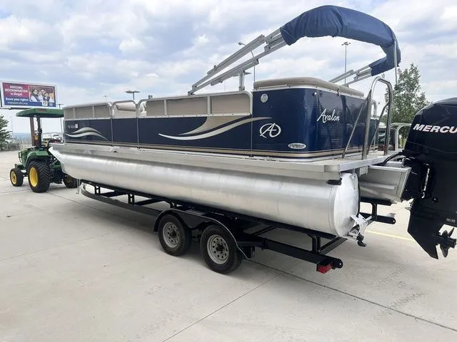 Slide: The Image of Avalon LS 2300 2012 - 8