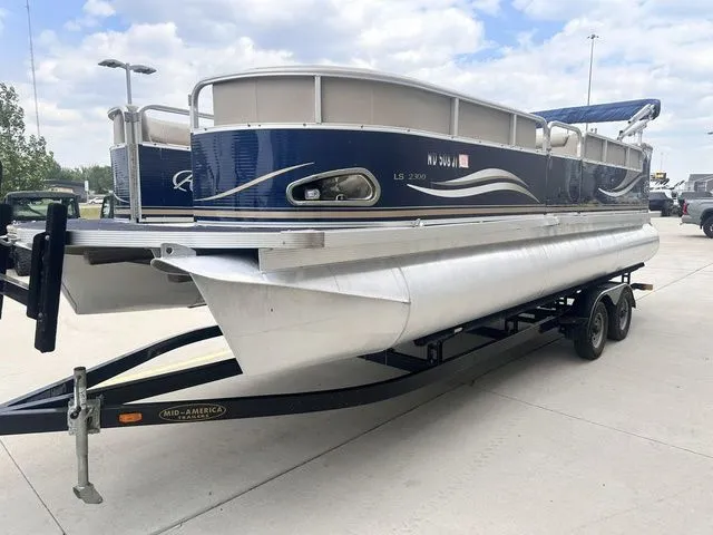 Slide: The Image of Avalon LS 2300 2012 - 9